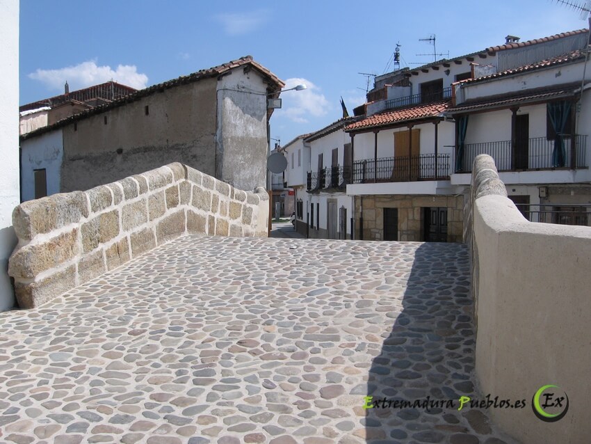 Ver Puente de Aldeanueva del Camino